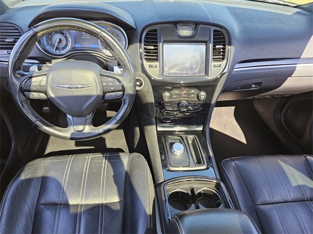2022 Chrysler 300 S photo 8