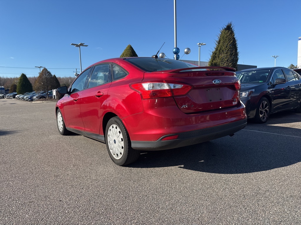 2012 Ford Focus SE photo 3