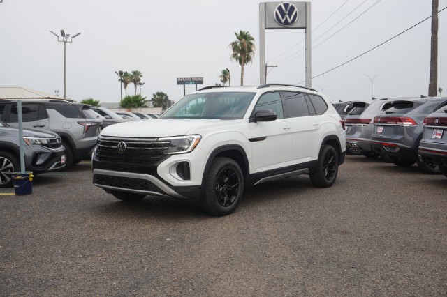 2025 Volkswagen Atlas Atlas Peak Edition's photo
