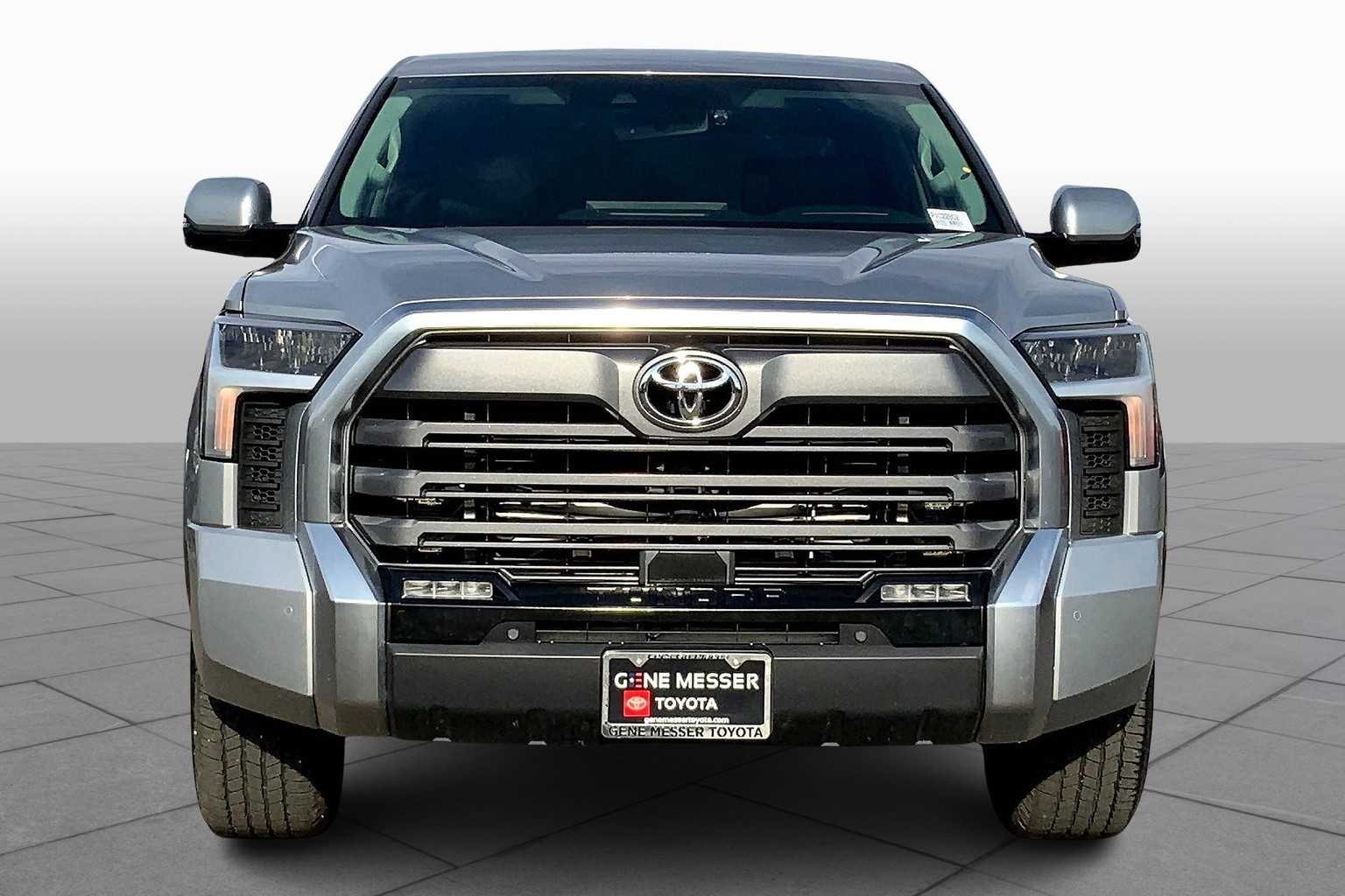 2023 Toyota Tundra Limited photo 3