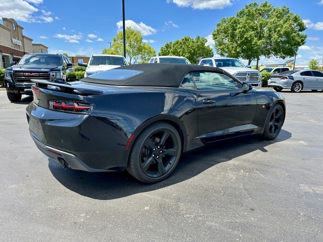2018 Chevrolet Camaro 2LT photo 4