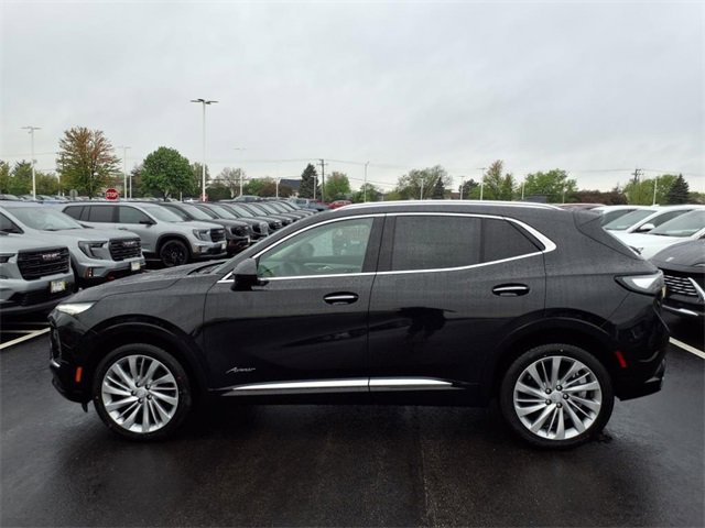 2025 Buick Envision Avenir photo 2