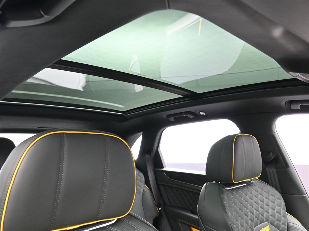 2025 Bentley Bentayga S photo 22