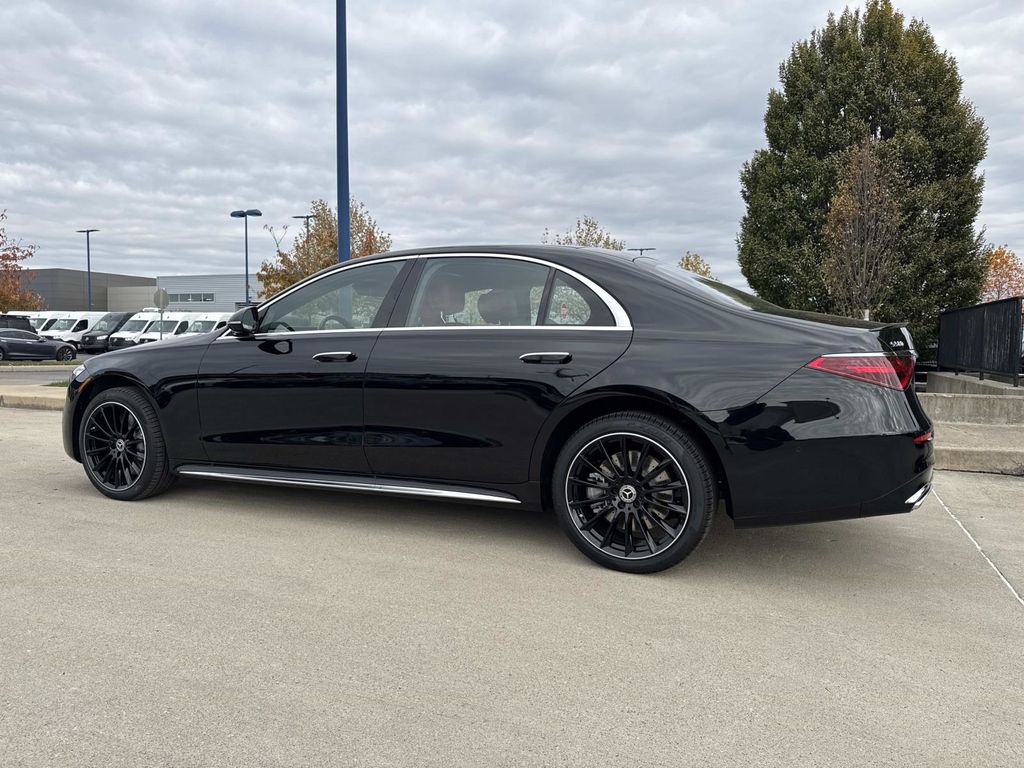 2026 Mercedes Benz S 580 4MATIC photo 3