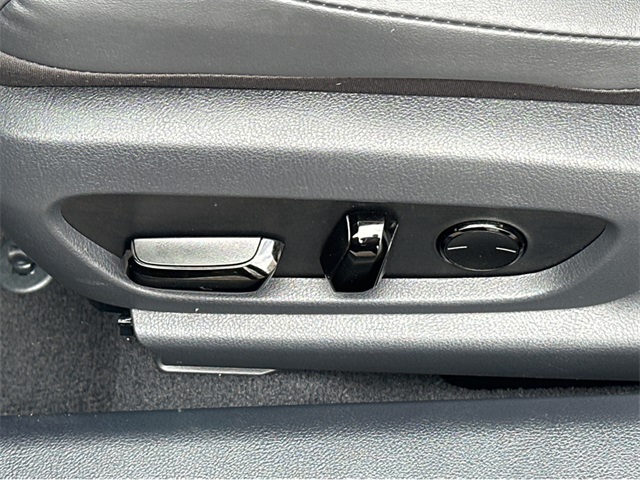 2025 Lexus ES 300h Premium photo 11