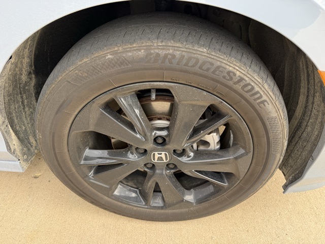 2024 Honda Odyssey Sport photo 3