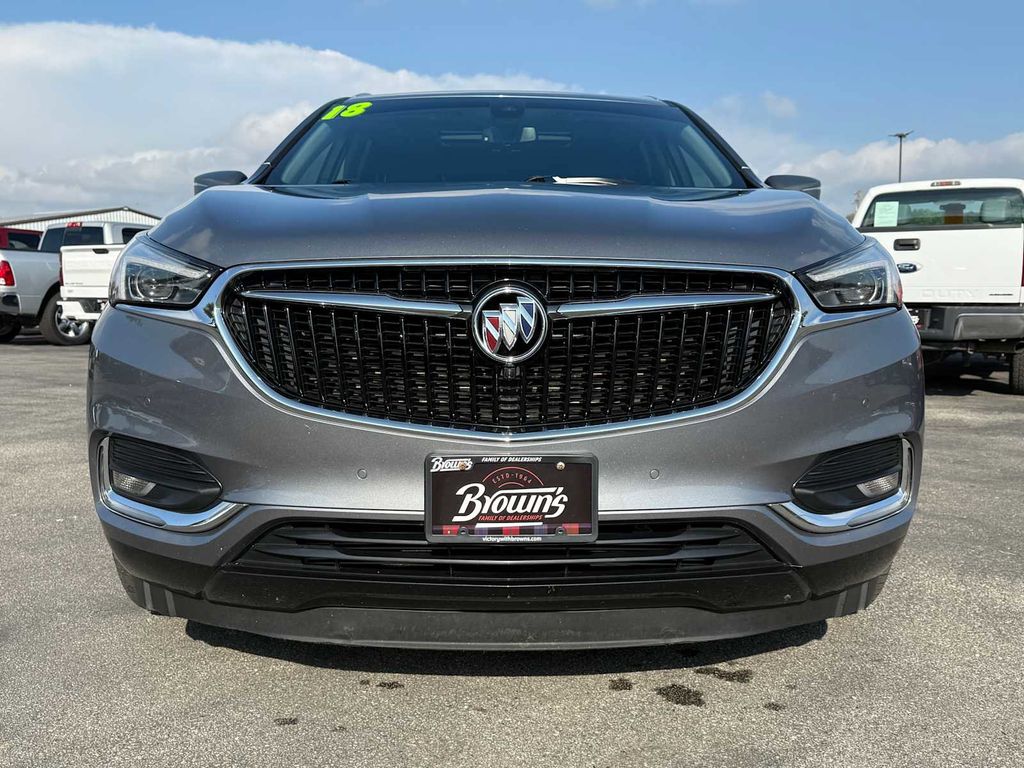 2018 Buick Enclave Premium photo 2