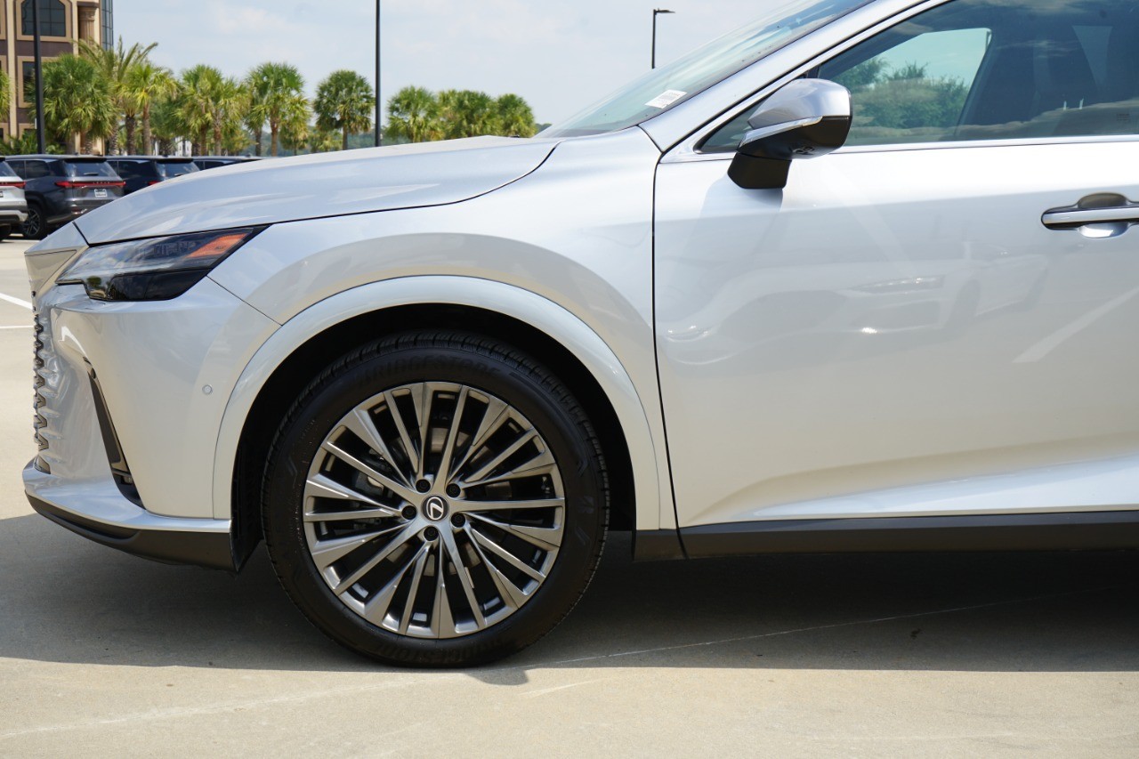 2023 Lexus RX 350h Luxury photo 6