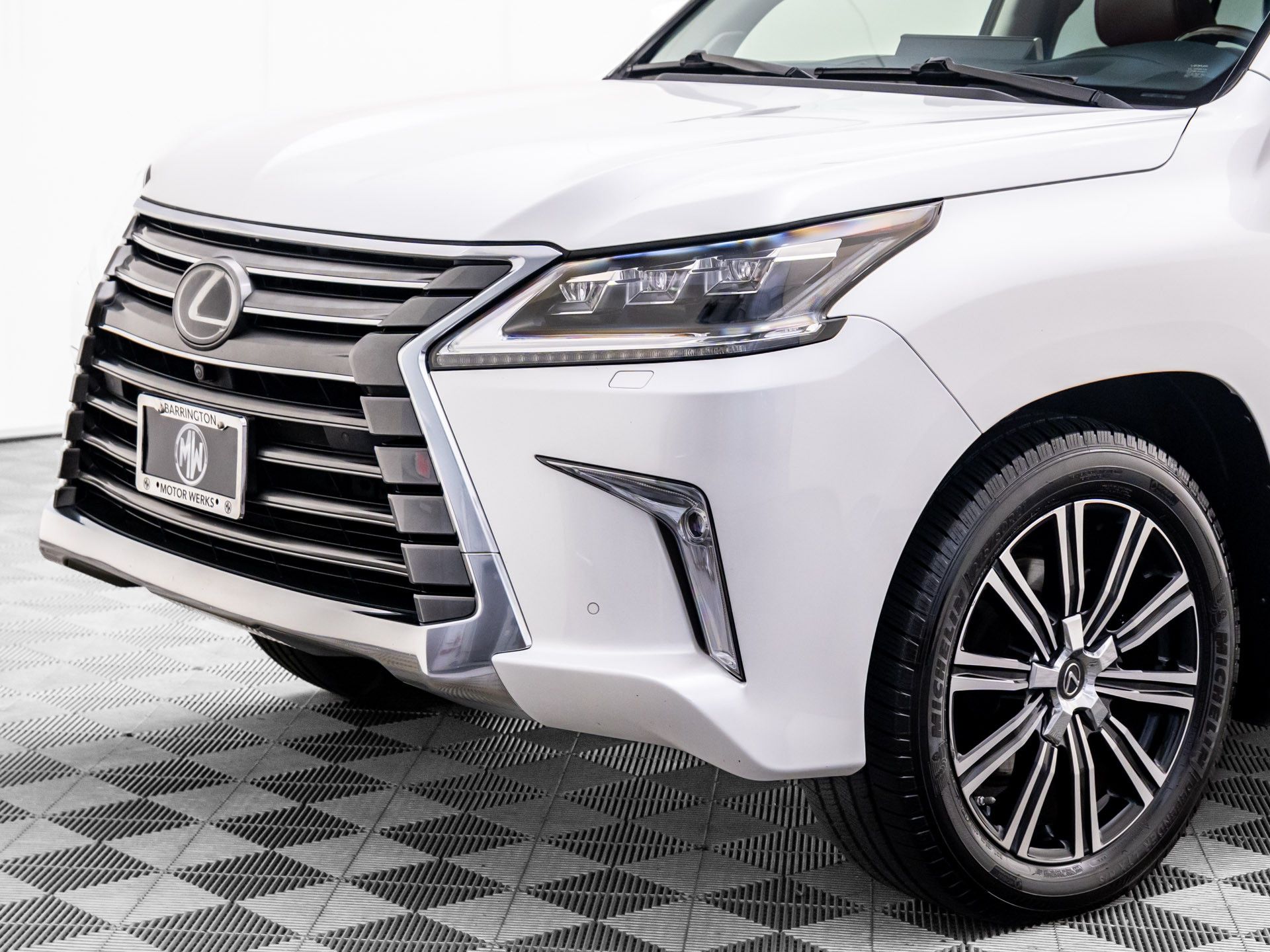 2019 Lexus LX 570 photo 33