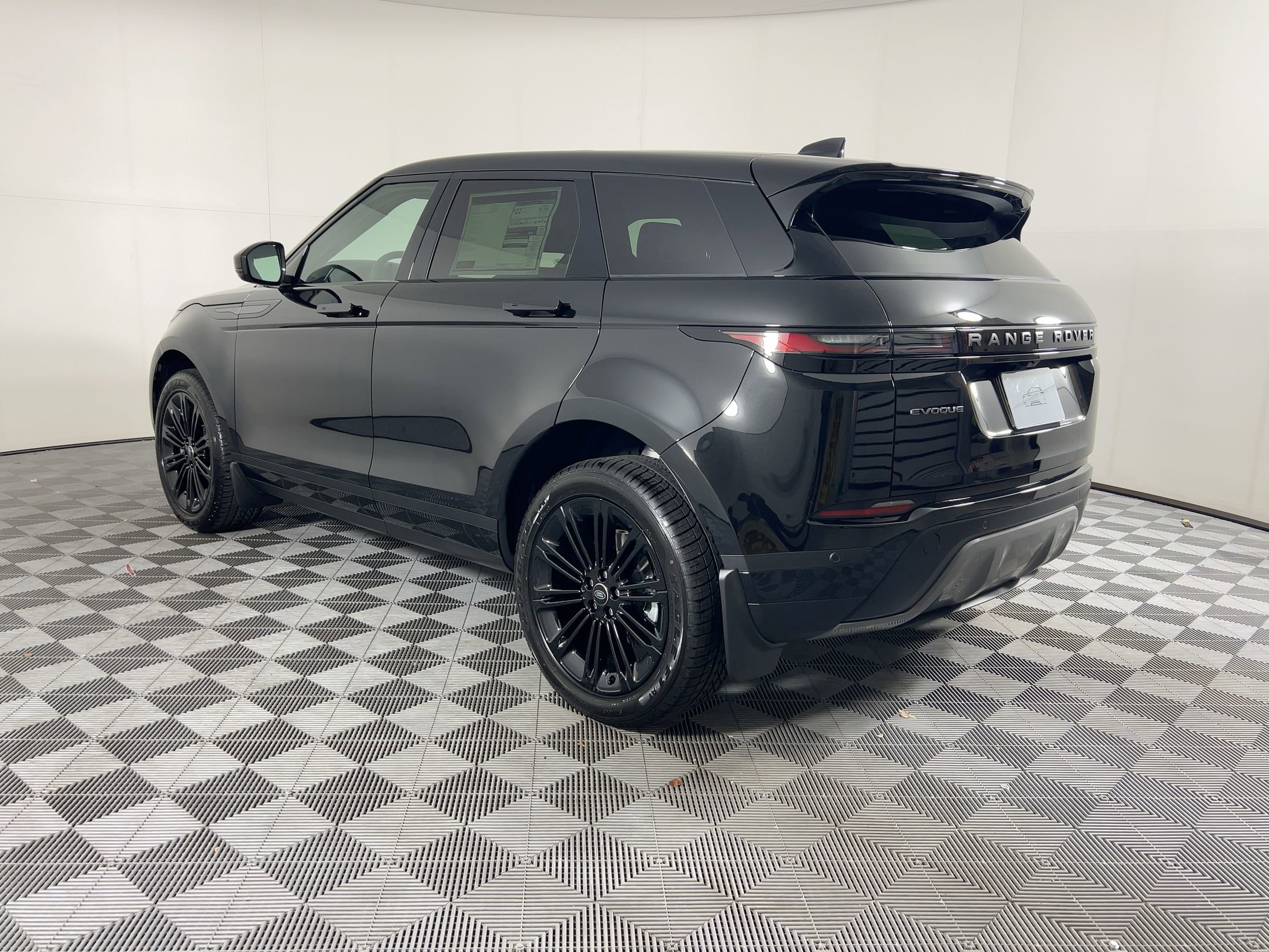 2026 Land Rover Range Rover Evoque S photo 3