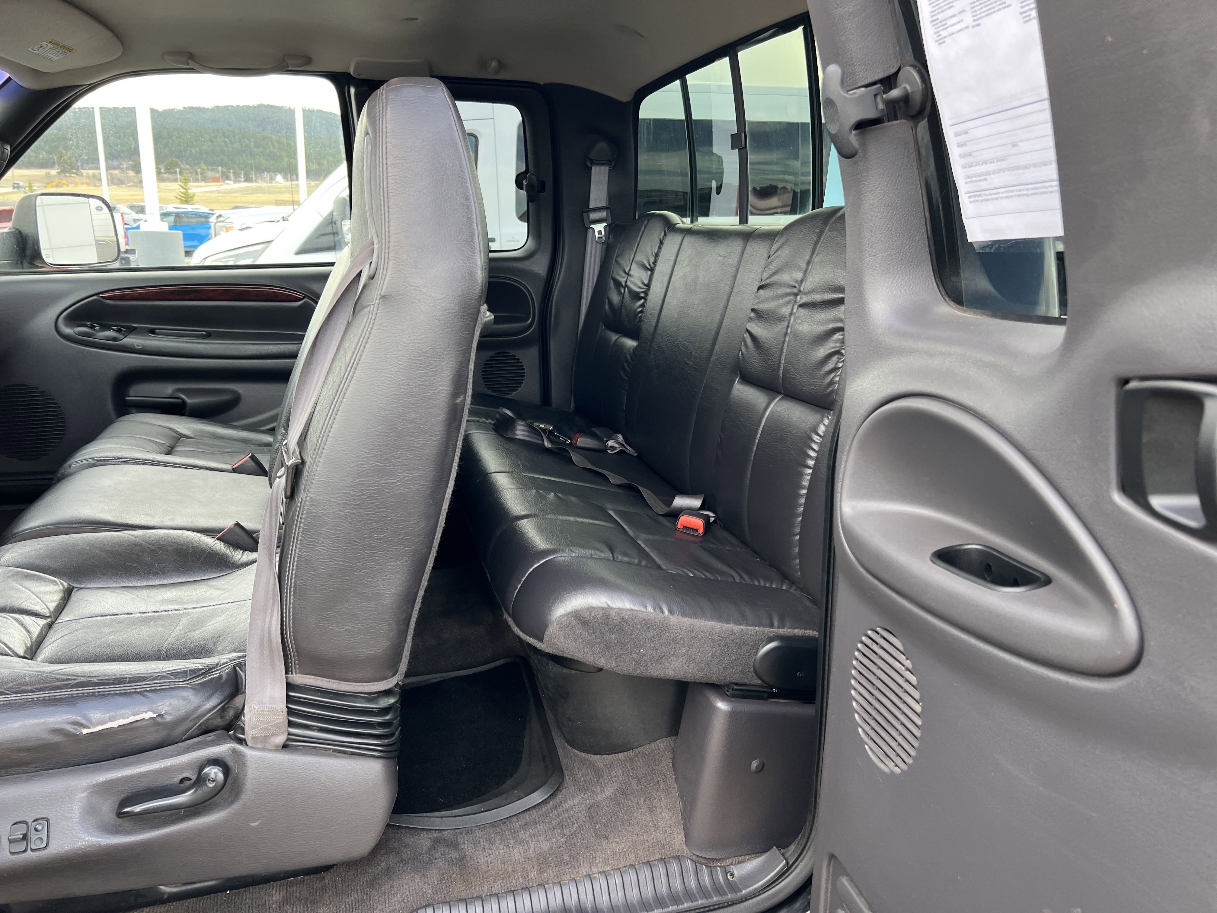 1999 Dodge Ram 3500 SLT photo 2