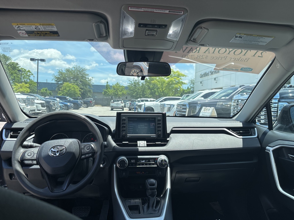 2021 Toyota RAV4 XLE photo 31