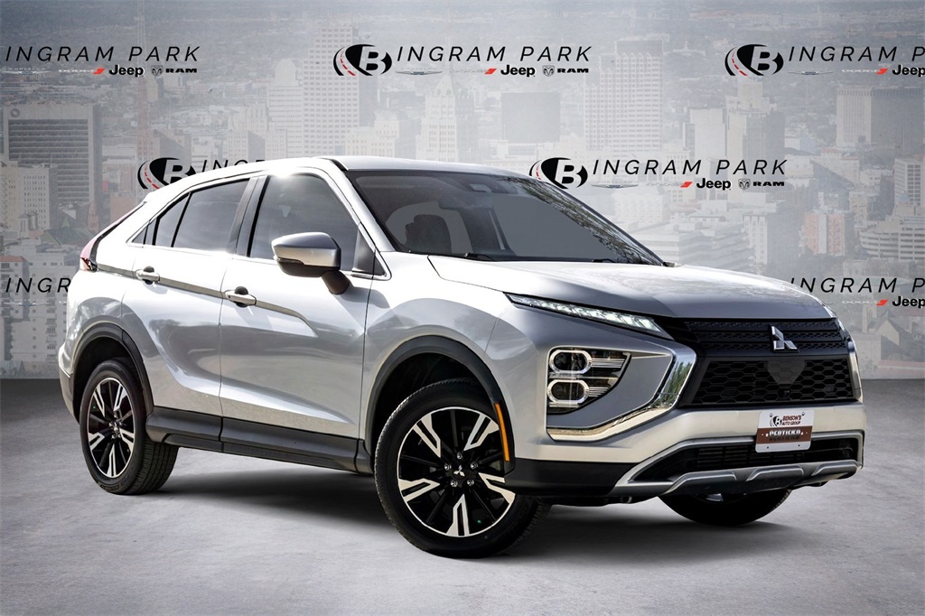 2024 Mitsubishi Eclipse Cross SE's photo