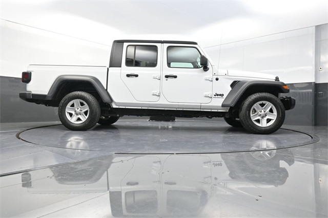 2023 Jeep Gladiator Sport photo 24