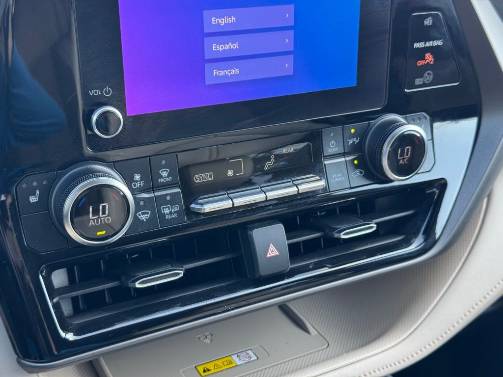 2023 Toyota Highlander XLE photo 35