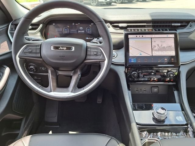 2023 Jeep Grand Cherokee Limited photo 24
