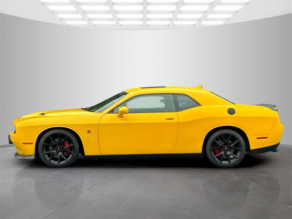 2017 Dodge Challenger R/T photo 2
