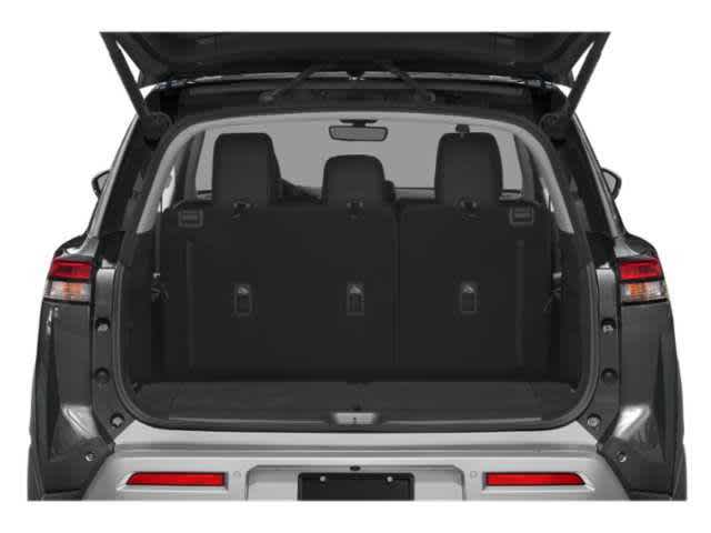 2025 Nissan Pathfinder Platinum photo 8