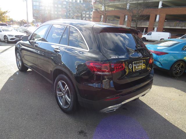 2022 Mercedes Benz GLC 300 4MATIC photo 2