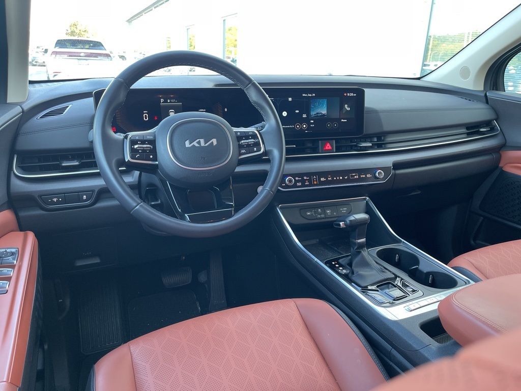 2025 Kia Carnival EX photo 13