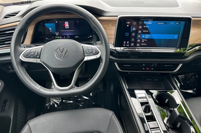 2024 Volkswagen Atlas SE Technology photo 14