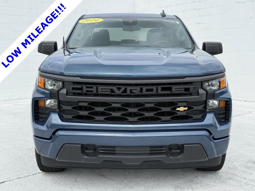 2024 Chevrolet Silverado 1500 Custom photo 3