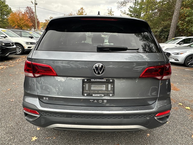 2022 Volkswagen Taos SE photo 3