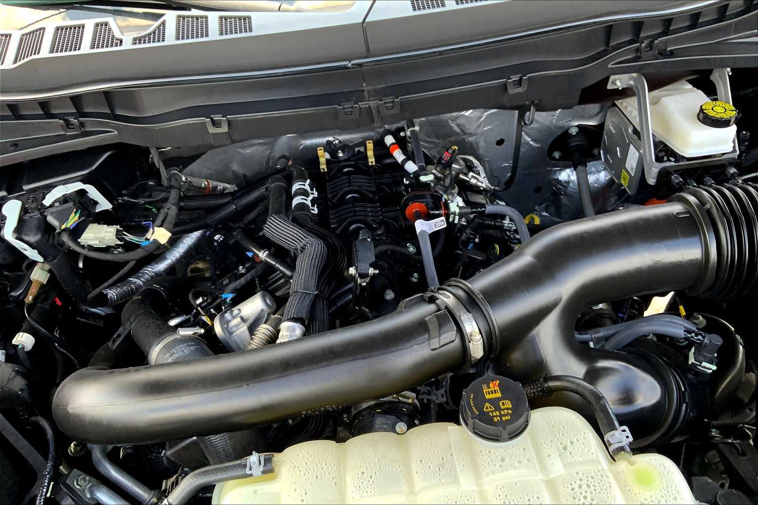 2025 Ford F-150 Platinum photo 31