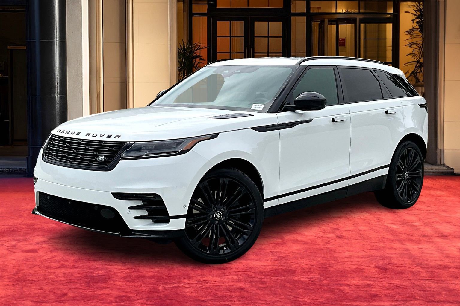 2026 Land Rover Range Rover Velar Dynamic SE's photo