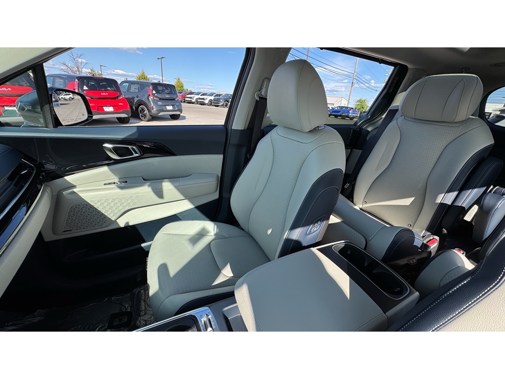 2026 Kia Carnival SX Prestige photo 3