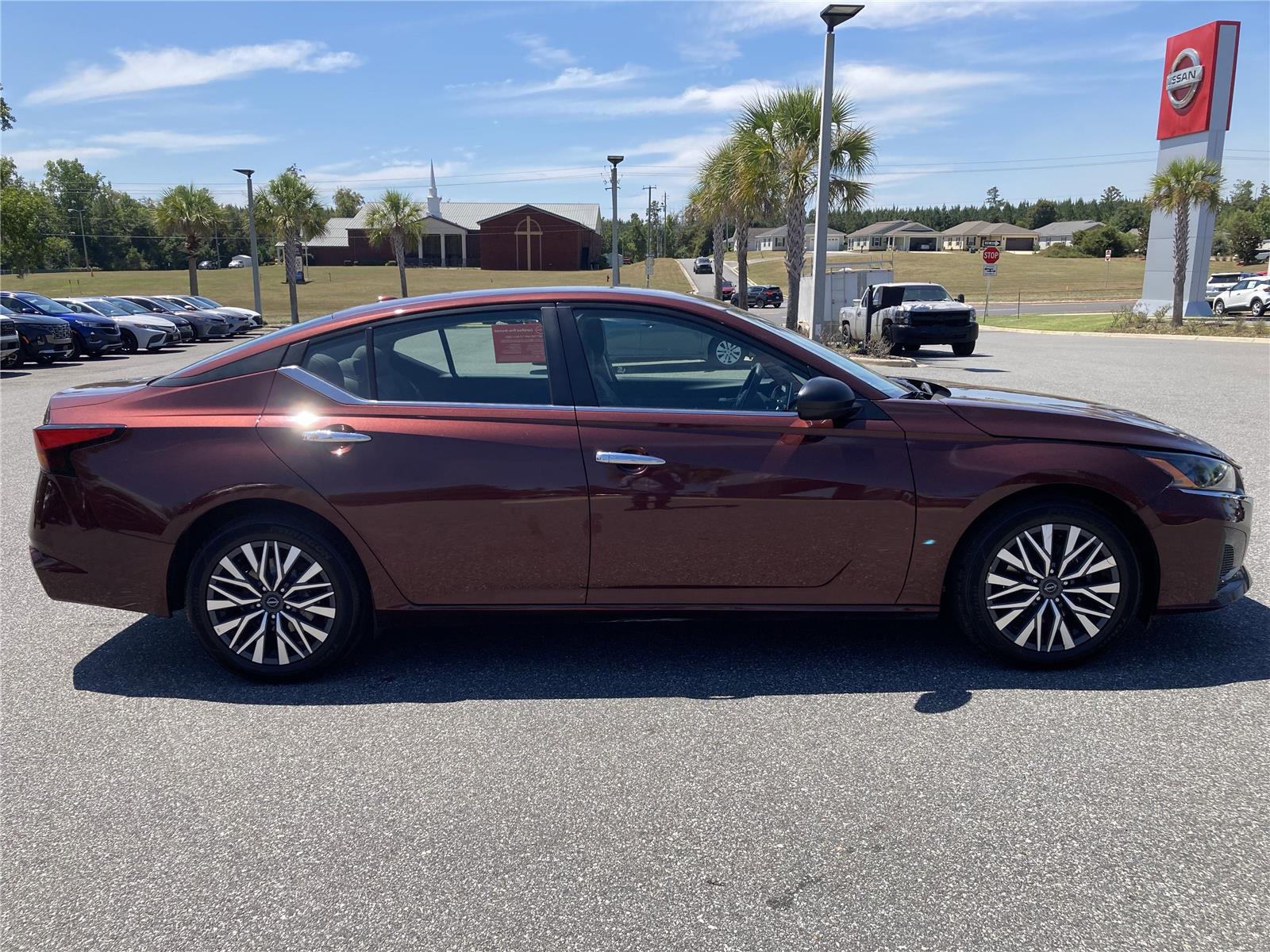 2024 Nissan Altima 2.5 SV photo 8