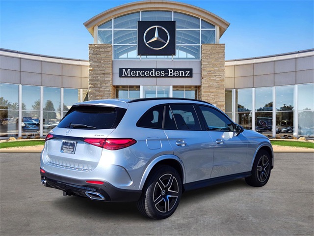 2026 Mercedes Benz GLC 300 4MATIC photo 3