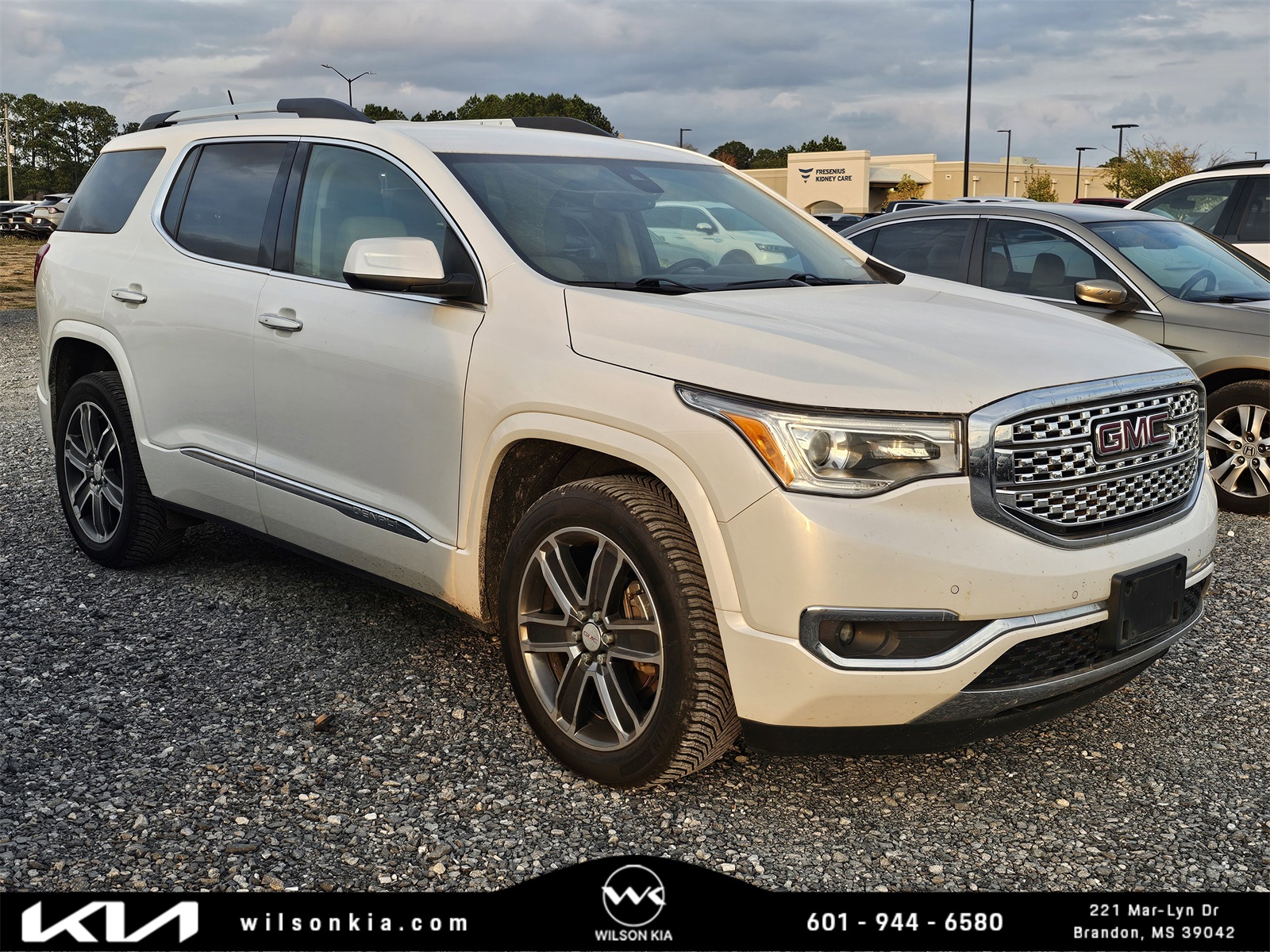 2019 GMC Acadia Denali's photo