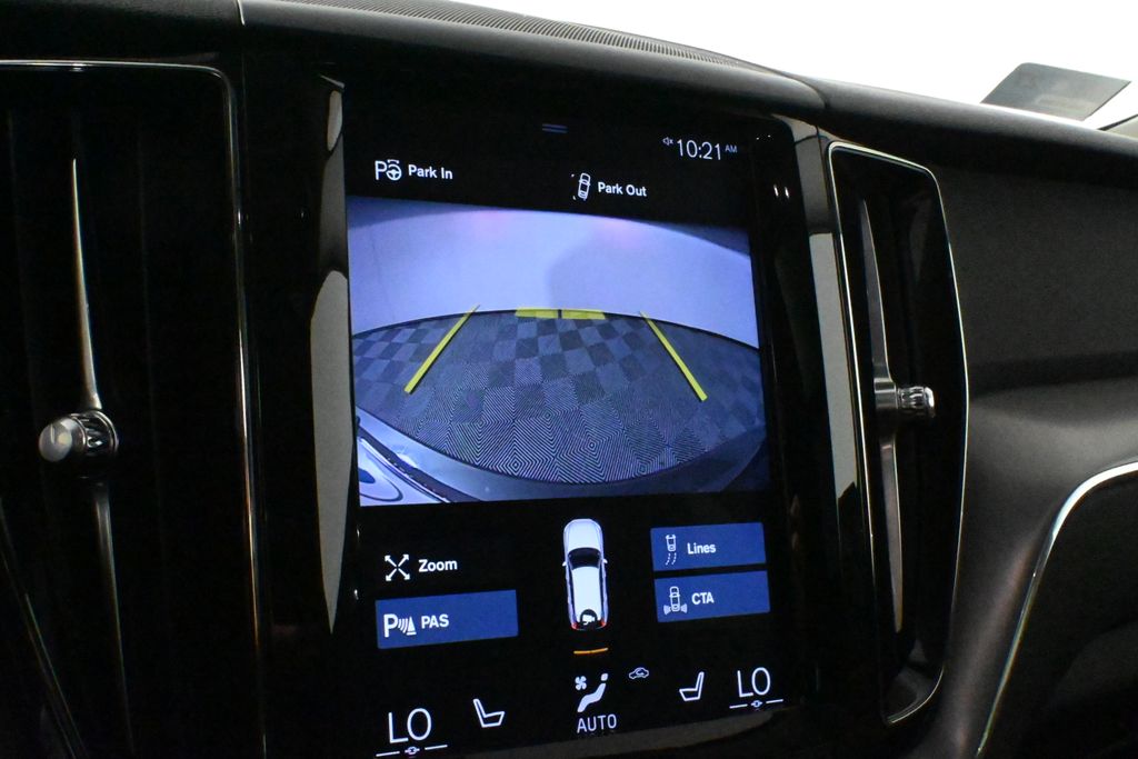 2018 Volvo XC60 T5 Momentum photo 24