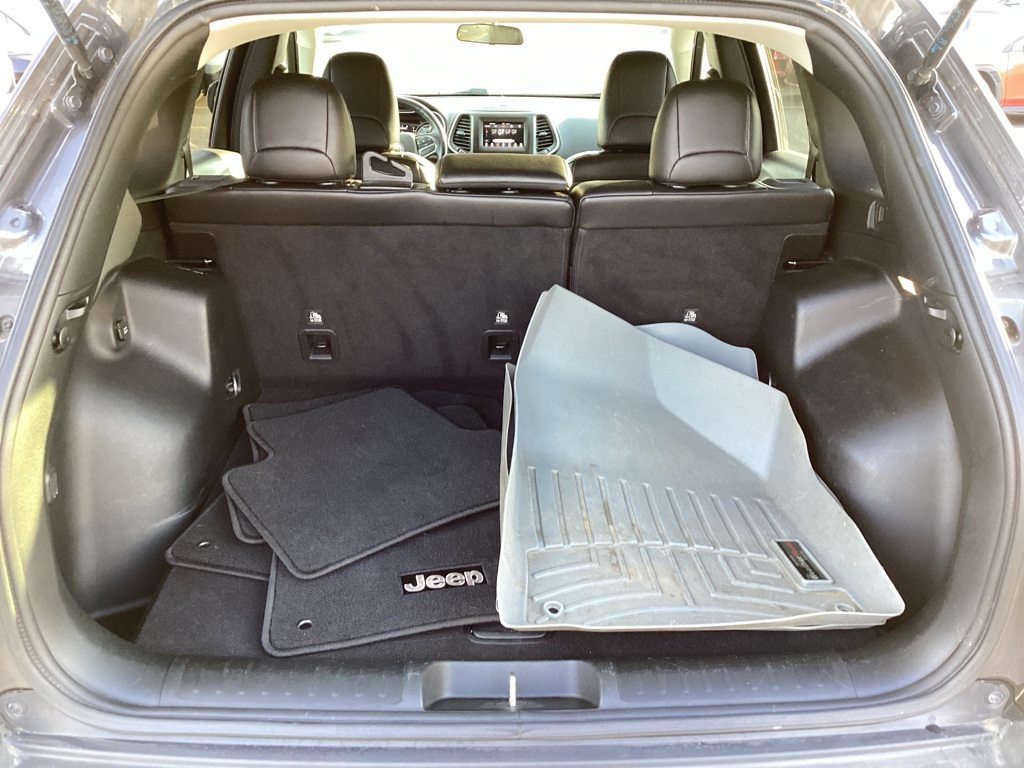 2019 Jeep Cherokee Latitude photo 4