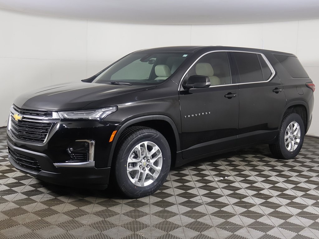 2022 Chevrolet Traverse LS photo 4