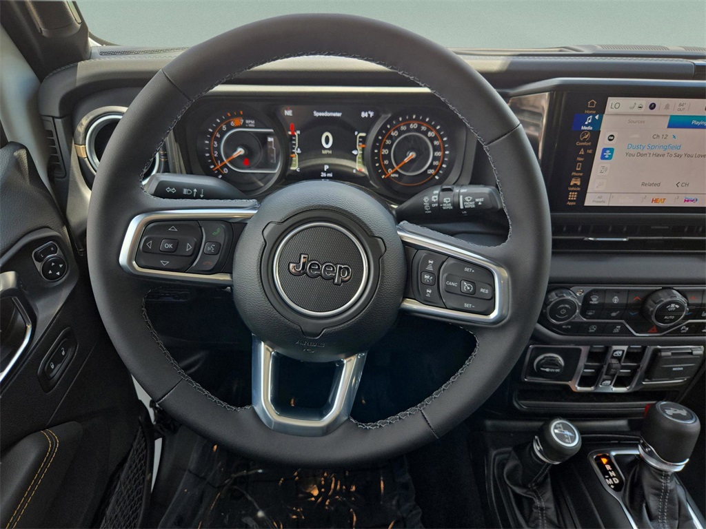 2025 Jeep Wrangler Sahara photo 7