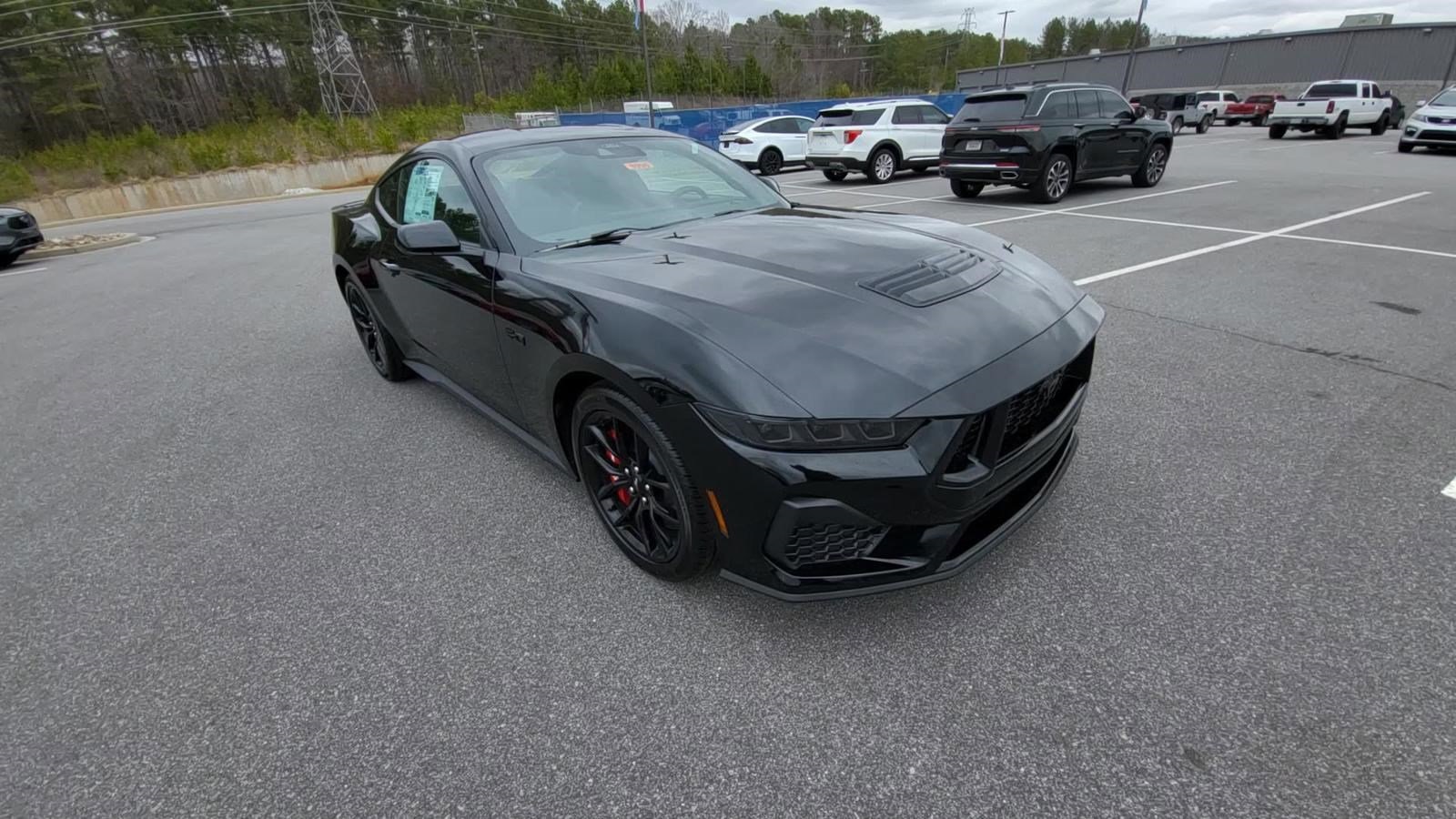 2025 Ford Mustang GT photo 4