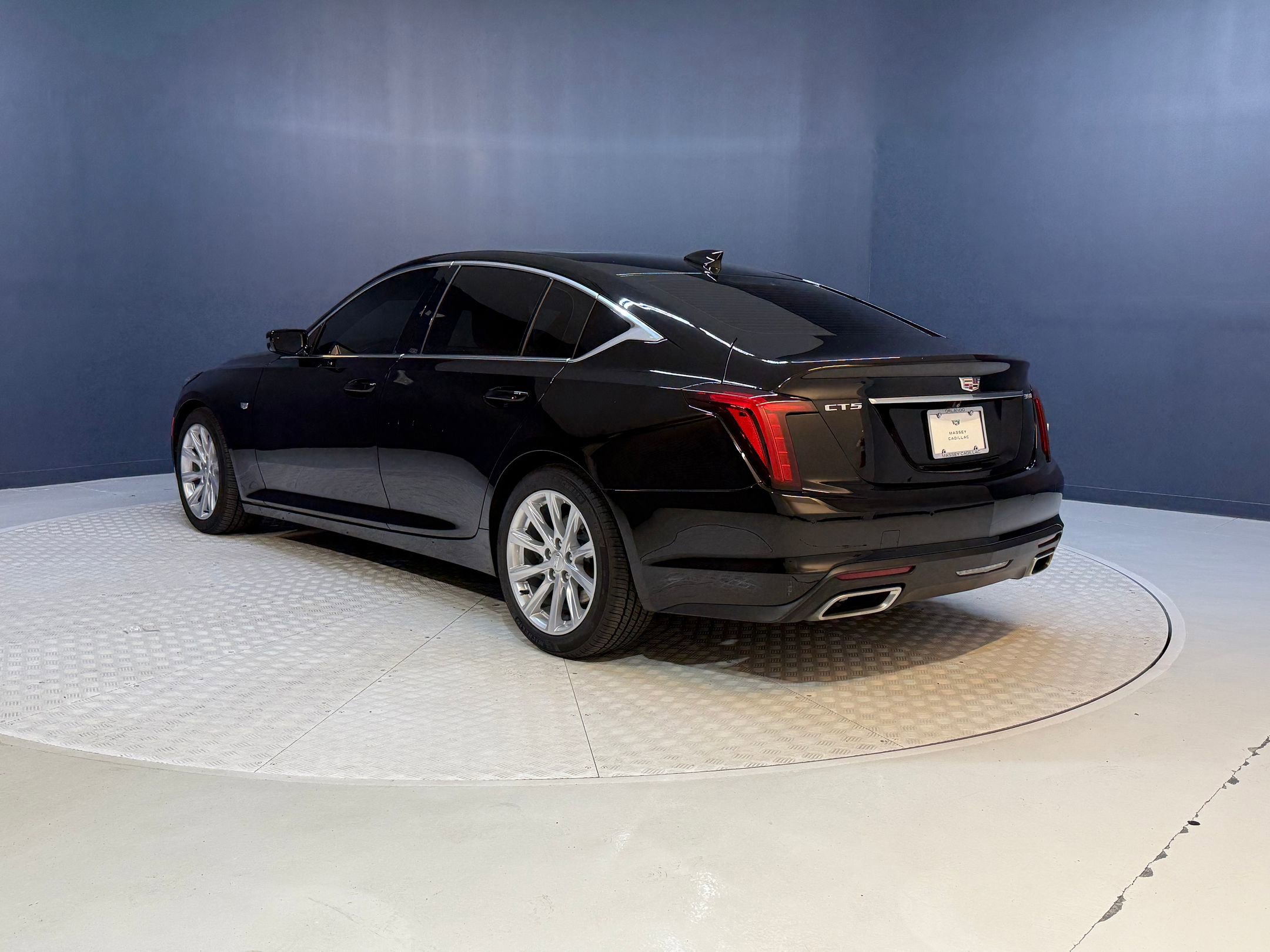 2024 Cadillac CT5 Luxury photo 3