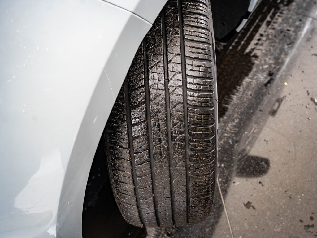 2024 Land Rover Range Rover Evoque Dynamic SE photo 31