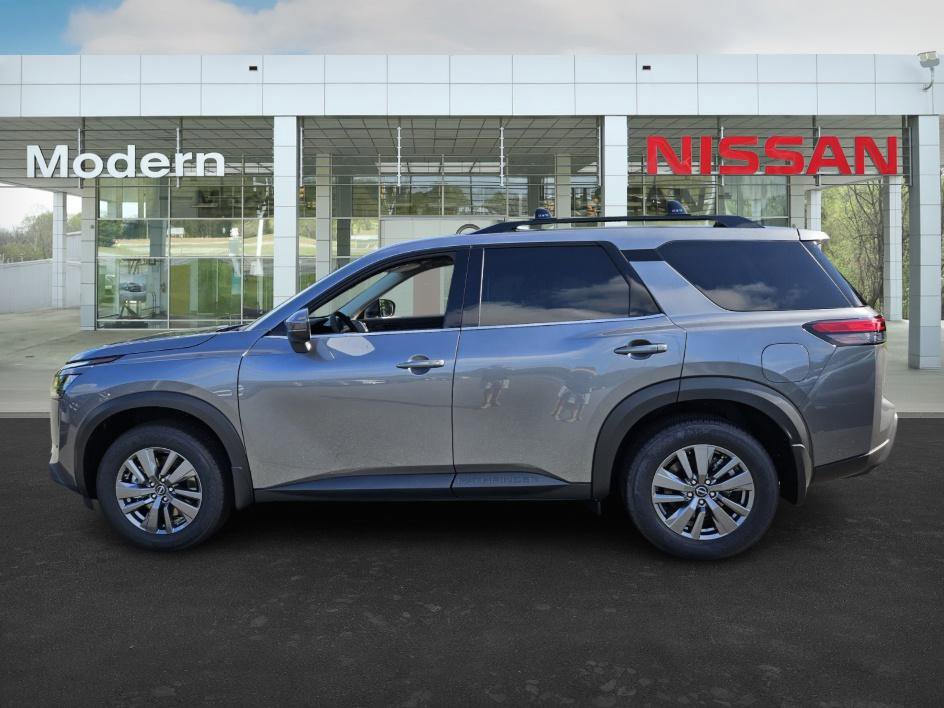 2025 Nissan Pathfinder SV photo 6