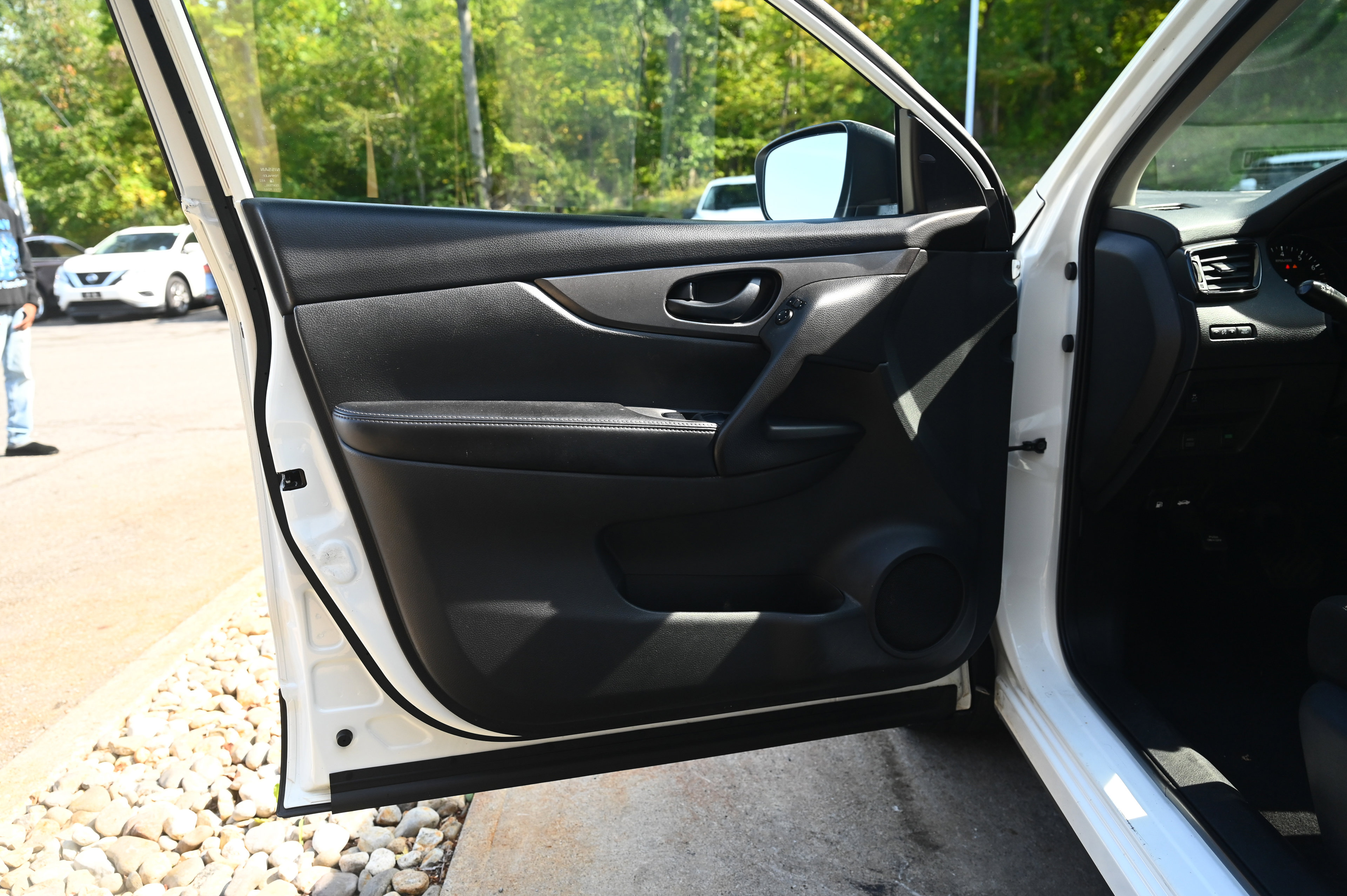 2019 Nissan Rogue Sport S photo 8