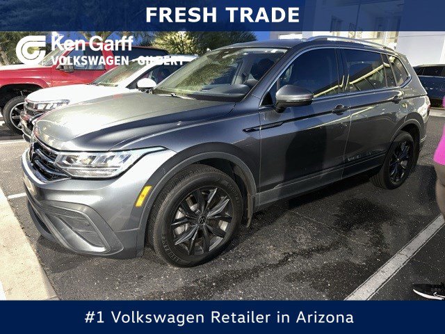 2024 Volkswagen Tiguan SE's photo