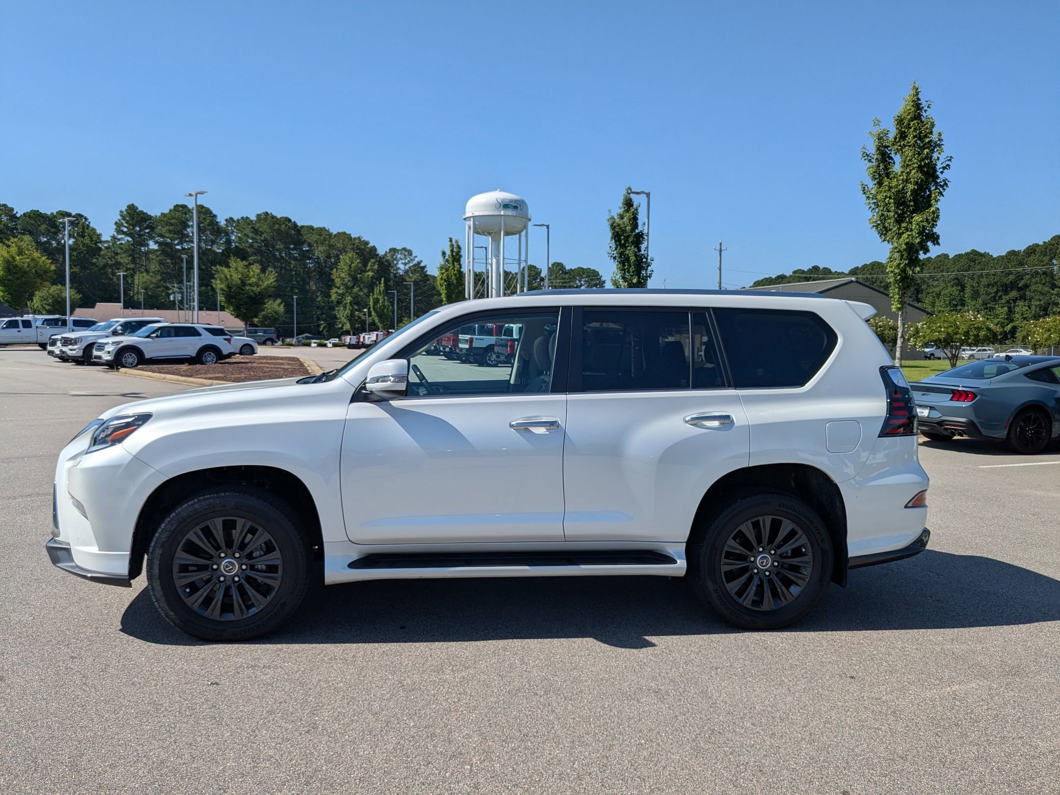 2023 Lexus GX 460 Premium photo 10