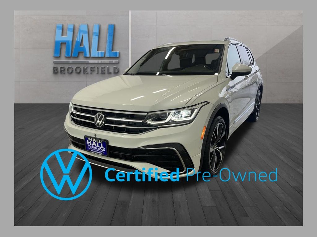 2024 Volkswagen Tiguan SEL R-LINE's photo