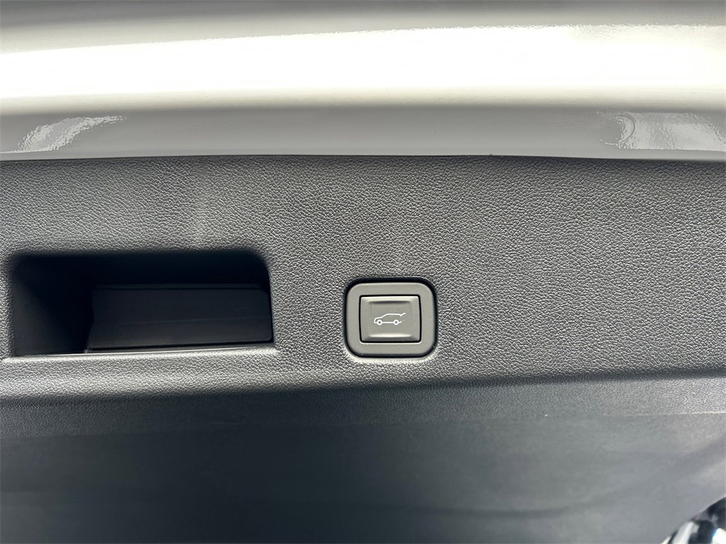 2026 GMC ACADIA - Image 33
