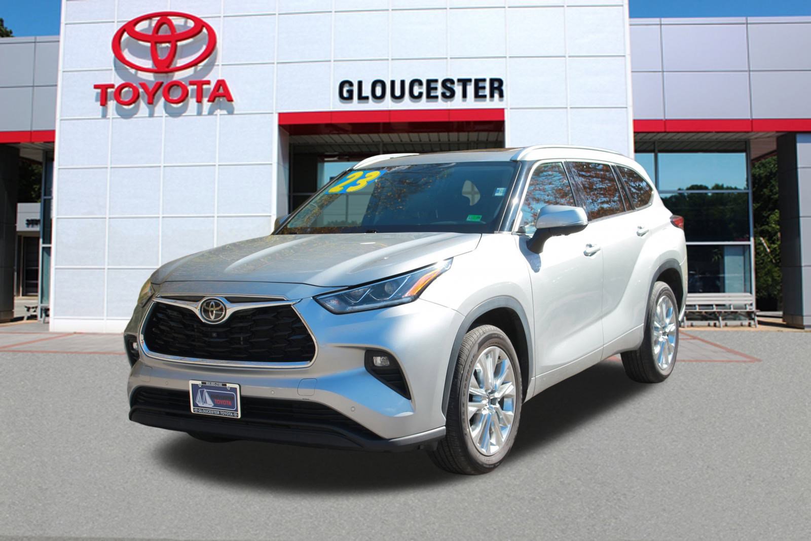 2023 Toyota Highlander Limited's photo
