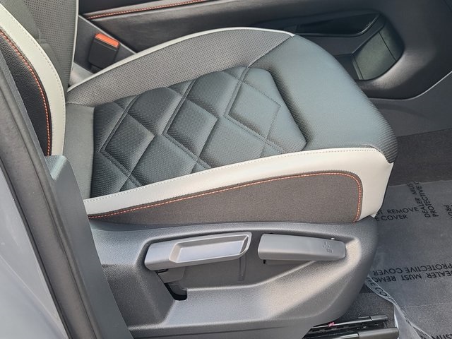 2025 Volkswagen Atlas Peak Edition photo 11