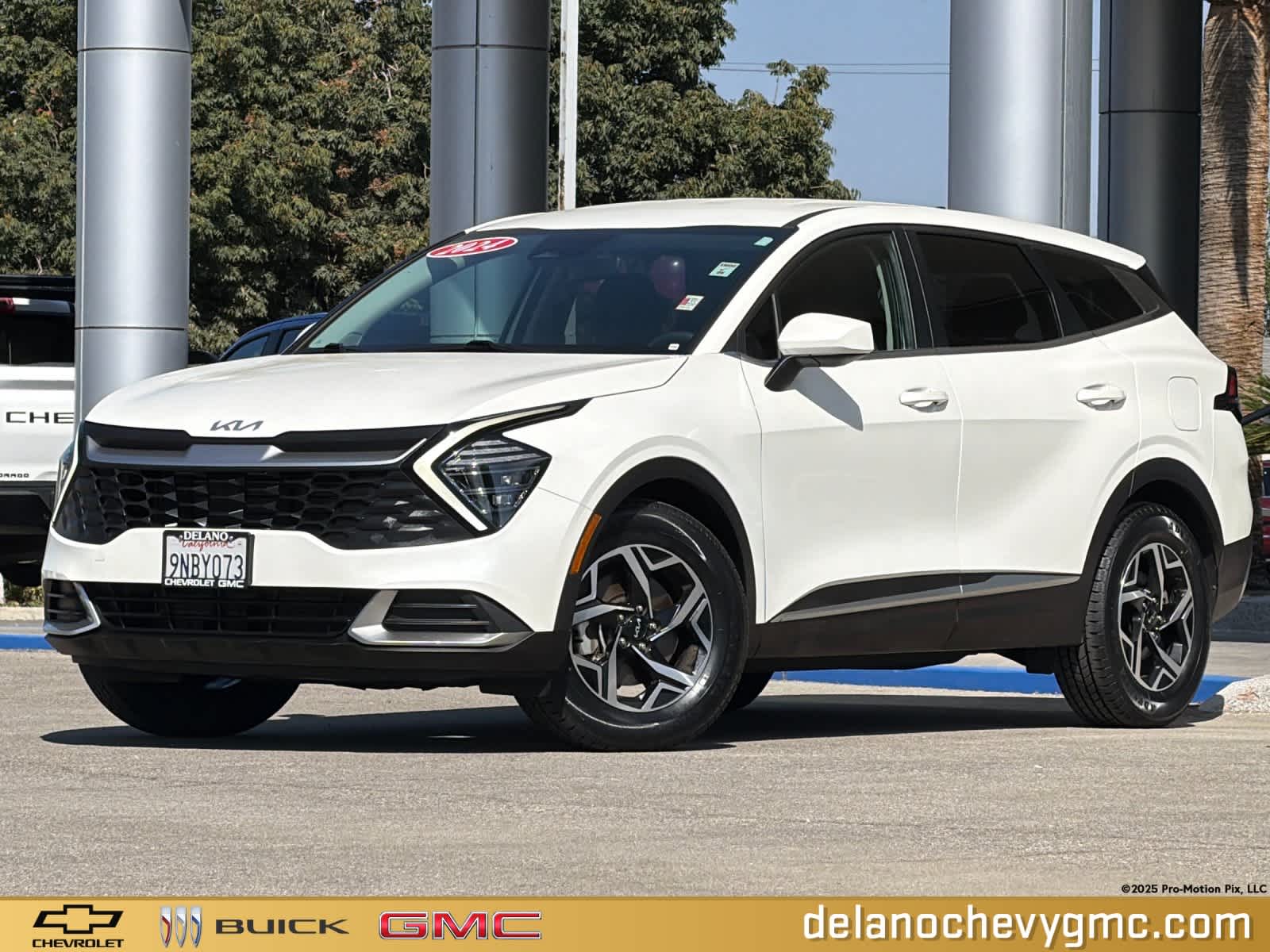 2024 Kia Sportage LX's photo