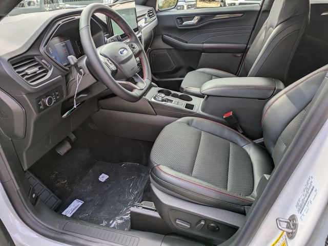 2025 Ford Escape ST-Line photo 24